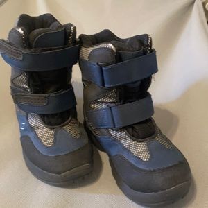 Toddler size 12 snow boots!
